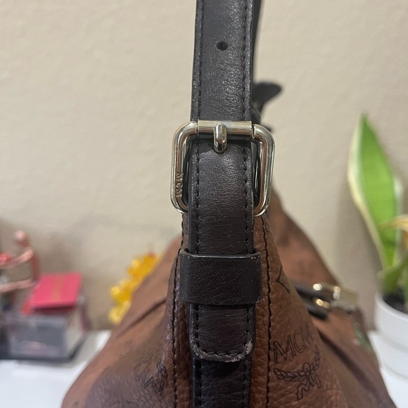 MCM COCOA VISETOS HOBO - Picture 5 of 15